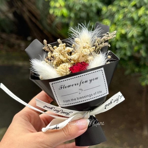 Mini Dried Flower Bouquet – Perfect Gift for Any Occasion